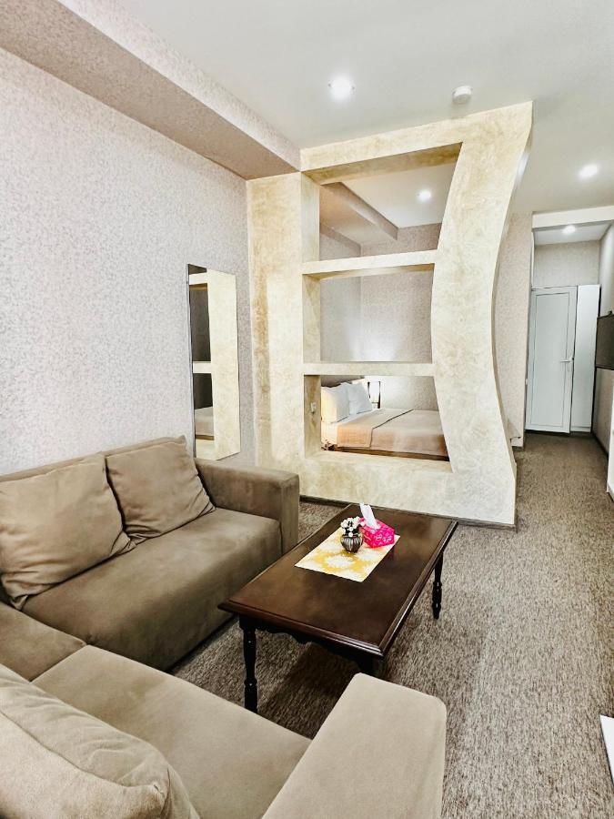 Liel Hotell Tbilisi Eksteriør bilde