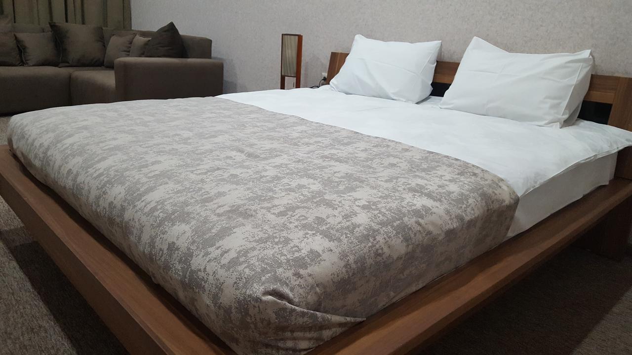 Liel Hotell Tbilisi Eksteriør bilde