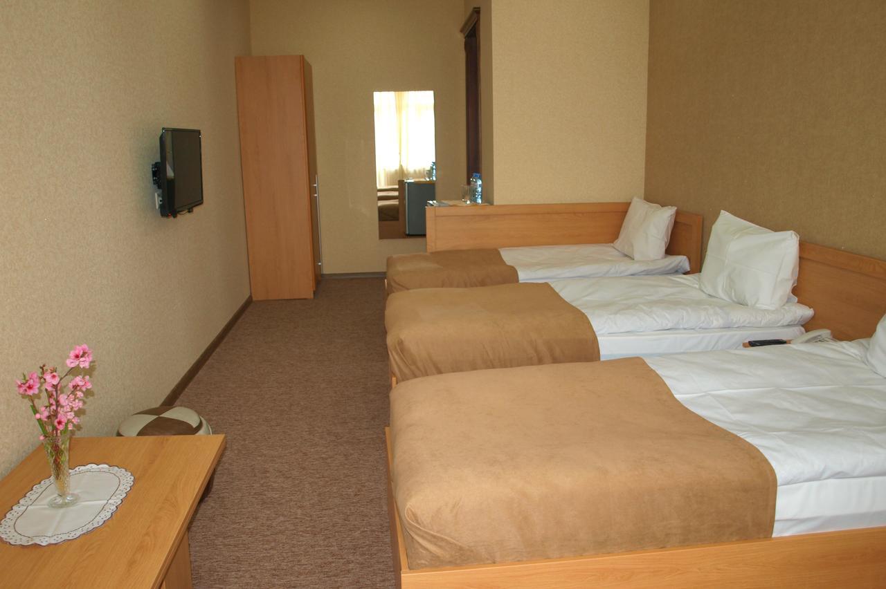 Liel Hotell Tbilisi Eksteriør bilde