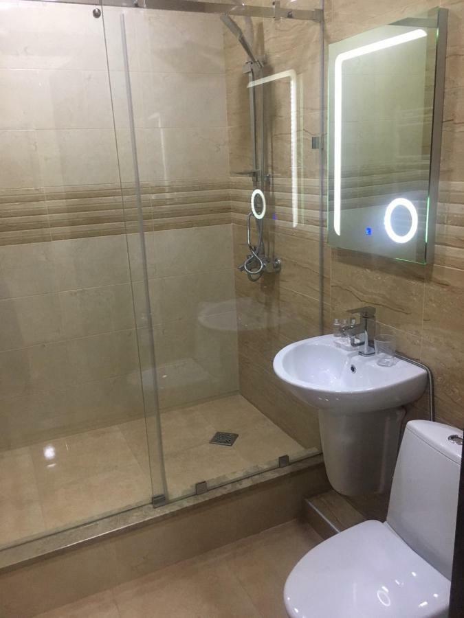 Liel Hotell Tbilisi Eksteriør bilde